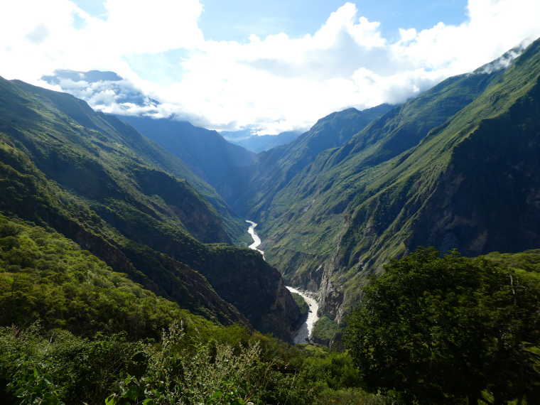 viewpoint on the hike in the valley to Choquequirao, Peru